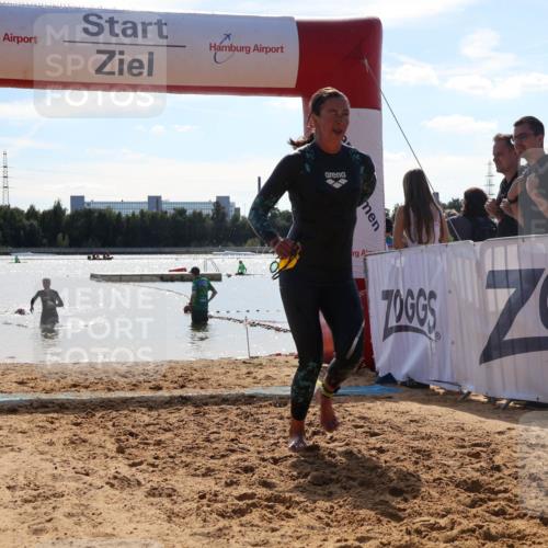 07.09.2025 - 19. Norderstedt Triathlon Luisa Fischer http://msf.ph/oto/8760052 07.09.2025 14:12:25 Schwimmen 469, 475, 476 meine-sportfotos.de