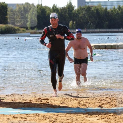 07.09.2025 - 19. Norderstedt Triathlon Luisa Fischer http://msf.ph/oto/8760053 07.09.2025 12:06:13 Schwimmen 174, 250, 713, 810, 816 meine-sportfotos.de