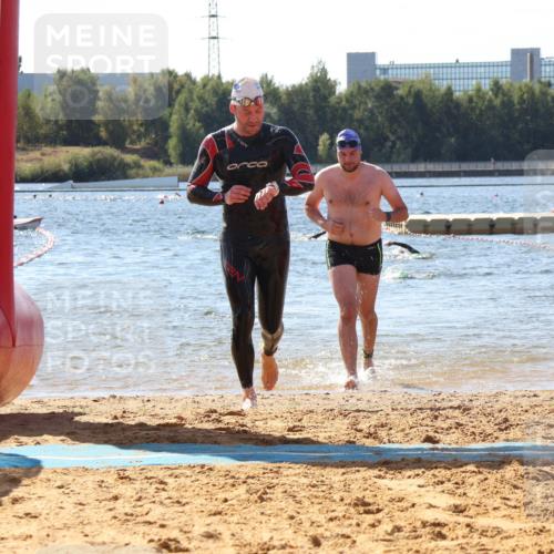 07.09.2025 - 19. Norderstedt Triathlon Luisa Fischer http://msf.ph/oto/8760068 07.09.2025 12:06:14 Schwimmen 174, 250, 713, 810, 816 meine-sportfotos.de