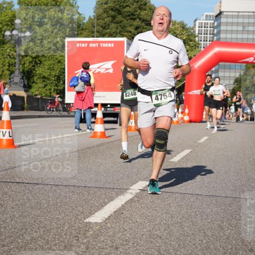 07.09.2025 - BARMER Alsterlauf Yannick Fuchs http://msf.ph/oto/8760073 07.09.2025 09:39:58 Laufen 8248, 4754 meine-sportfotos.de