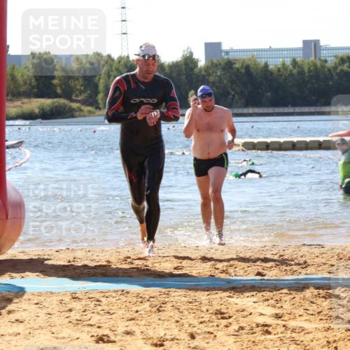 07.09.2025 - 19. Norderstedt Triathlon Luisa Fischer http://msf.ph/oto/8760076 07.09.2025 12:06:14 Schwimmen 174, 250, 713, 810, 816 meine-sportfotos.de