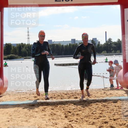 07.09.2025 - 19. Norderstedt Triathlon Luisa Fischer http://msf.ph/oto/8760090 07.09.2025 14:12:39 Schwimmen 462, 463, 476 meine-sportfotos.de