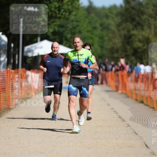 07.09.2025 - 19. Norderstedt Triathlon Michael Strokosch http://msf.ph/oto/8760092 07.09.2025 12:06:48 Laufen 190, 771, 1267 meine-sportfotos.de