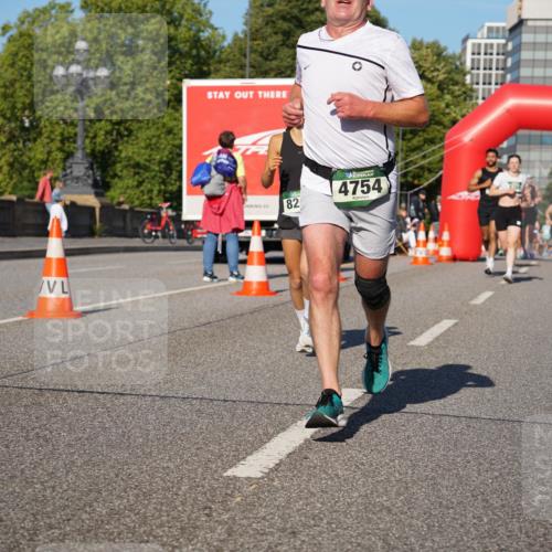 07.09.2025 - BARMER Alsterlauf Yannick Fuchs http://msf.ph/oto/8760093 07.09.2025 09:39:58 Laufen 82, 4754 meine-sportfotos.de