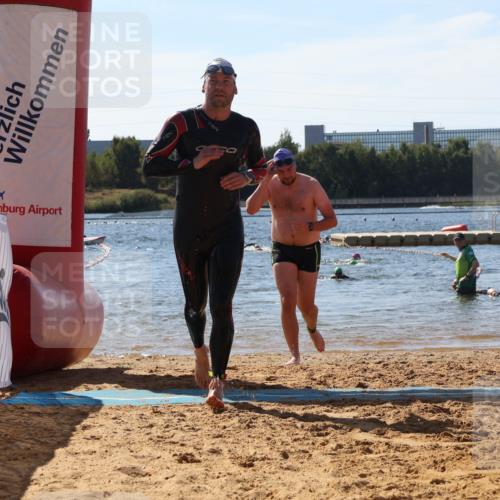 07.09.2025 - 19. Norderstedt Triathlon Luisa Fischer http://msf.ph/oto/8760107 07.09.2025 12:06:15 Schwimmen 174, 250, 713, 810, 816 meine-sportfotos.de