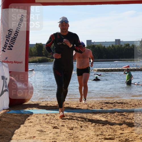 07.09.2025 - 19. Norderstedt Triathlon Luisa Fischer http://msf.ph/oto/8760114 07.09.2025 12:06:16 Schwimmen 174, 250, 713, 810 meine-sportfotos.de