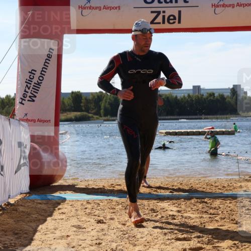 07.09.2025 - 19. Norderstedt Triathlon Luisa Fischer http://msf.ph/oto/8760128 07.09.2025 12:06:16 Schwimmen 174, 250, 713, 810 meine-sportfotos.de