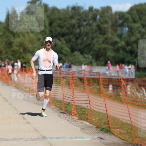 07.09.2025 - 19. Norderstedt Triathlon Michael Strokosch http://msf.ph/oto/8760141 07.09.2025 13:15:36 Laufen 236, 1252, 1297, 1337, 1366 meine-sportfotos.de