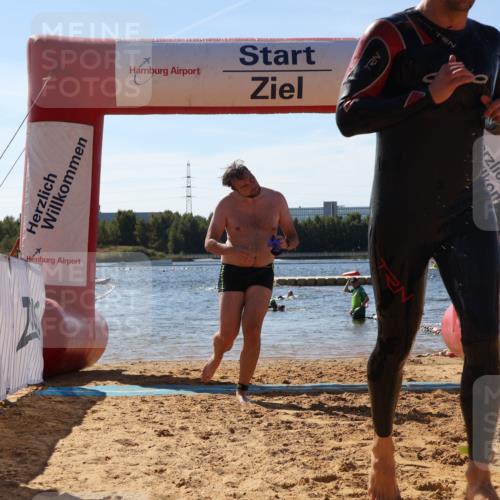 07.09.2025 - 19. Norderstedt Triathlon Luisa Fischer http://msf.ph/oto/8760150 07.09.2025 12:06:17 Schwimmen 174, 250, 810 meine-sportfotos.de