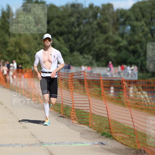 07.09.2025 - 19. Norderstedt Triathlon Michael Strokosch http://msf.ph/oto/8760151 07.09.2025 13:15:36 Laufen 236, 1252, 1297, 1337, 1366 meine-sportfotos.de