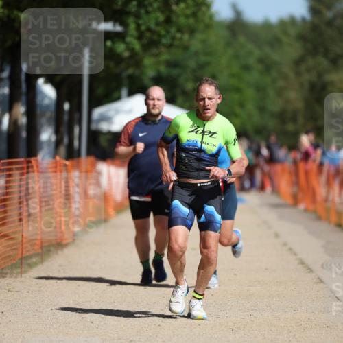 07.09.2025 - 19. Norderstedt Triathlon Michael Strokosch http://msf.ph/oto/8760153 07.09.2025 12:06:49 Laufen 190, 771, 1267 meine-sportfotos.de