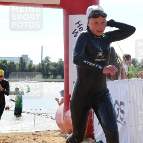07.09.2025 - 19. Norderstedt Triathlon Luisa Fischer http://msf.ph/oto/8760214 07.09.2025 14:14:19 Schwimmen 1447, 1493, 1507 meine-sportfotos.de