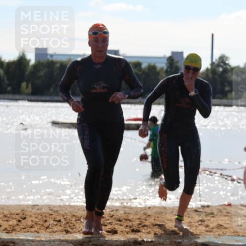 07.09.2025 - 19. Norderstedt Triathlon Luisa Fischer http://msf.ph/oto/8760228 07.09.2025 14:14:21 Schwimmen 1447, 1493, 1507 meine-sportfotos.de