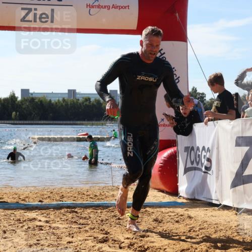 07.09.2025 - 19. Norderstedt Triathlon Luisa Fischer http://msf.ph/oto/8760231 07.09.2025 12:06:33 Schwimmen 1212 meine-sportfotos.de