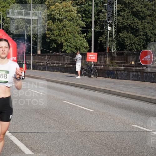 07.09.2025 - BARMER Alsterlauf Yannick Fuchs http://msf.ph/oto/8760237 07.09.2025 09:40:03 Laufen 44, 8368 meine-sportfotos.de