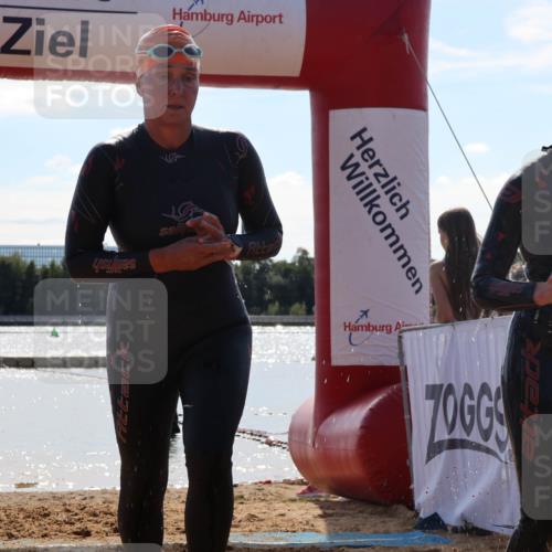 07.09.2025 - 19. Norderstedt Triathlon Luisa Fischer http://msf.ph/oto/8760252 07.09.2025 14:14:22 Schwimmen 1447, 1493, 1507 meine-sportfotos.de