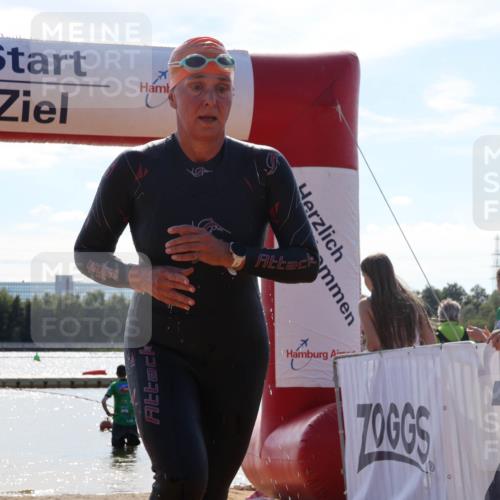 07.09.2025 - 19. Norderstedt Triathlon Luisa Fischer http://msf.ph/oto/8760257 07.09.2025 14:14:23 Schwimmen 1447, 1493, 1507 meine-sportfotos.de