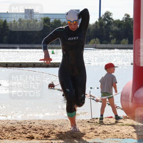 07.09.2025 - 19. Norderstedt Triathlon Luisa Fischer http://msf.ph/oto/8760269 07.09.2025 14:14:59 Schwimmen 917 meine-sportfotos.de