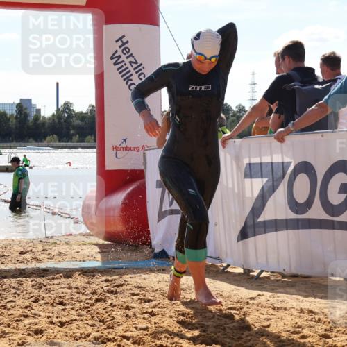 07.09.2025 - 19. Norderstedt Triathlon Luisa Fischer http://msf.ph/oto/8760297 07.09.2025 14:15:01 Schwimmen 917 meine-sportfotos.de