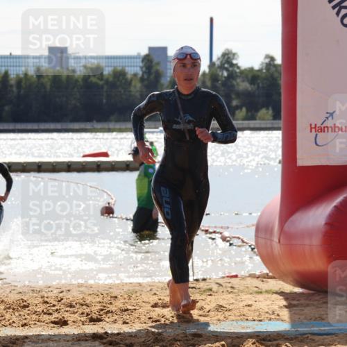 07.09.2025 - 19. Norderstedt Triathlon Luisa Fischer http://msf.ph/oto/8760310 07.09.2025 14:15:11 Schwimmen 452, 478, 917, 1414 meine-sportfotos.de