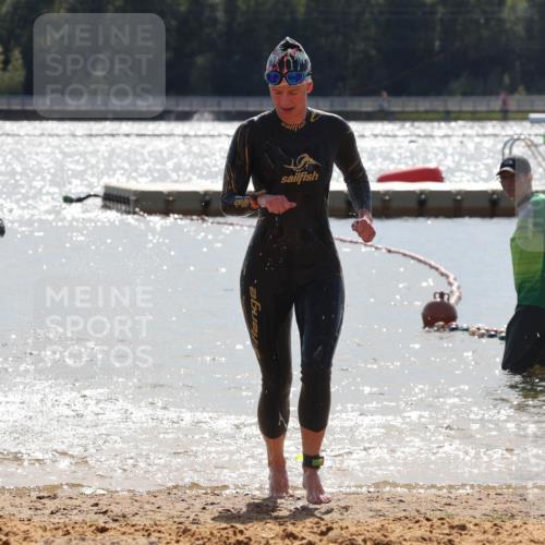 07.09.2025 - 19. Norderstedt Triathlon Luisa Fischer http://msf.ph/oto/8760326 07.09.2025 14:15:13 Schwimmen 452, 478, 1414 meine-sportfotos.de