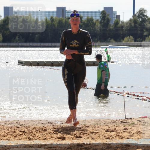 07.09.2025 - 19. Norderstedt Triathlon Luisa Fischer http://msf.ph/oto/8760342 07.09.2025 14:15:14 Schwimmen 452, 478, 1414 meine-sportfotos.de
