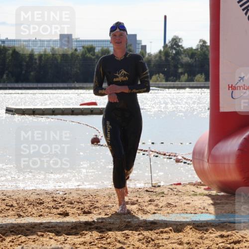 07.09.2025 - 19. Norderstedt Triathlon Luisa Fischer http://msf.ph/oto/8760351 07.09.2025 14:15:14 Schwimmen 452, 478, 1414 meine-sportfotos.de
