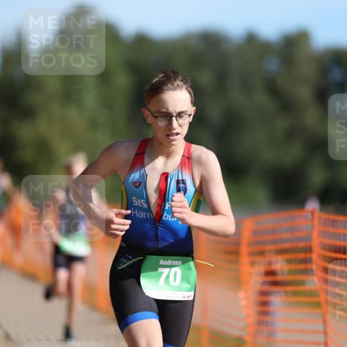 07.09.2025 - 19. Norderstedt Triathlon Michael Strokosch http://msf.ph/oto/8760358 07.09.2025 10:45:15 Laufen 70, 114, 682 meine-sportfotos.de