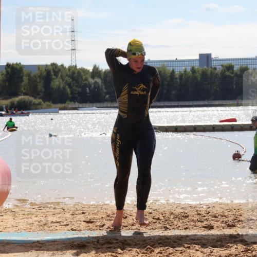 07.09.2025 - 19. Norderstedt Triathlon Luisa Fischer http://msf.ph/oto/8760378 07.09.2025 14:15:17 Schwimmen 452, 478, 1414 meine-sportfotos.de