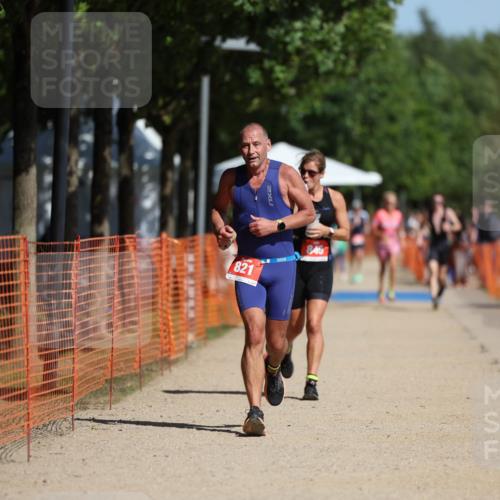 07.09.2025 - 19. Norderstedt Triathlon Michael Strokosch http://msf.ph/oto/8760391 07.09.2025 12:07:10 Laufen 821, 845 meine-sportfotos.de