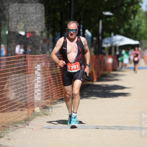 07.09.2025 - 19. Norderstedt Triathlon Michael Strokosch http://msf.ph/oto/8760398 07.09.2025 13:15:46 Laufen 1297, 1337, 1391 meine-sportfotos.de