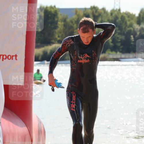07.09.2025 - 19. Norderstedt Triathlon Luisa Fischer http://msf.ph/oto/8760410 07.09.2025 14:16:01 Schwimmen 444, 1506 meine-sportfotos.de