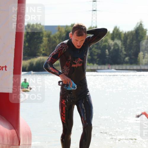 07.09.2025 - 19. Norderstedt Triathlon Luisa Fischer http://msf.ph/oto/8760415 07.09.2025 14:16:01 Schwimmen 444, 1506 meine-sportfotos.de