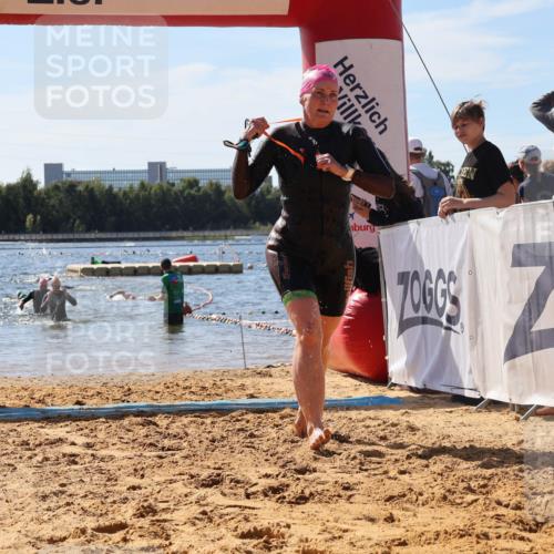 07.09.2025 - 19. Norderstedt Triathlon Luisa Fischer http://msf.ph/oto/8760432 07.09.2025 12:06:51 Schwimmen 788, 1396 meine-sportfotos.de