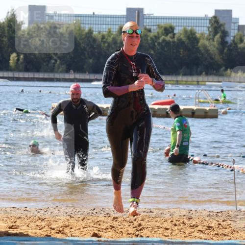 07.09.2025 - 19. Norderstedt Triathlon Luisa Fischer http://msf.ph/oto/8760451 07.09.2025 12:06:59 Schwimmen 283, 1396 meine-sportfotos.de
