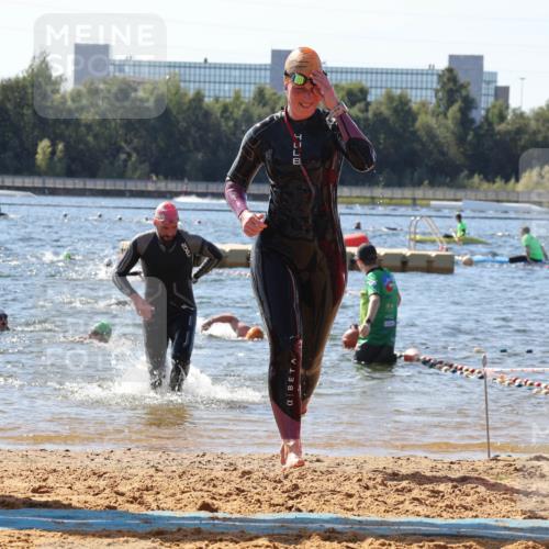 07.09.2025 - 19. Norderstedt Triathlon Luisa Fischer http://msf.ph/oto/8760456 07.09.2025 12:06:59 Schwimmen 283, 1396 meine-sportfotos.de