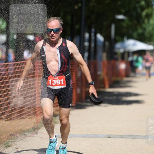 07.09.2025 - 19. Norderstedt Triathlon Michael Strokosch http://msf.ph/oto/8760458 07.09.2025 13:15:47 Laufen 1297, 1337, 1391 meine-sportfotos.de