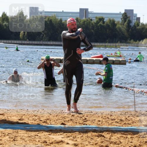 07.09.2025 - 19. Norderstedt Triathlon Luisa Fischer http://msf.ph/oto/8760506 07.09.2025 12:07:03 Schwimmen 283, 288 meine-sportfotos.de