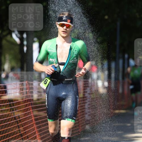 07.09.2025 - 19. Norderstedt Triathlon Michael Strokosch http://msf.ph/oto/8760507 07.09.2025 14:58:34 Laufen 1003, 1016 meine-sportfotos.de