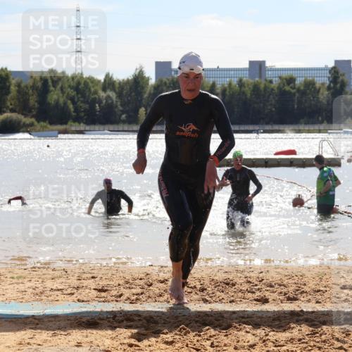 07.09.2025 - 19. Norderstedt Triathlon Luisa Fischer http://msf.ph/oto/8760561 07.09.2025 14:17:16 Schwimmen 473, 1491 meine-sportfotos.de