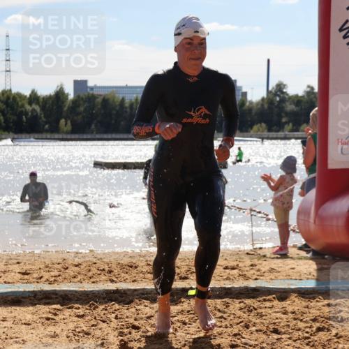 07.09.2025 - 19. Norderstedt Triathlon Luisa Fischer http://msf.ph/oto/8760579 07.09.2025 14:17:17 Schwimmen 473, 1491 meine-sportfotos.de