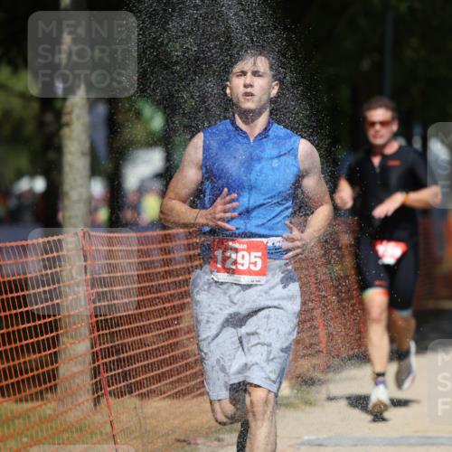 07.09.2025 - 19. Norderstedt Triathlon Michael Strokosch http://msf.ph/oto/8760581 07.09.2025 13:16:13 Laufen 159, 739, 1295 meine-sportfotos.de