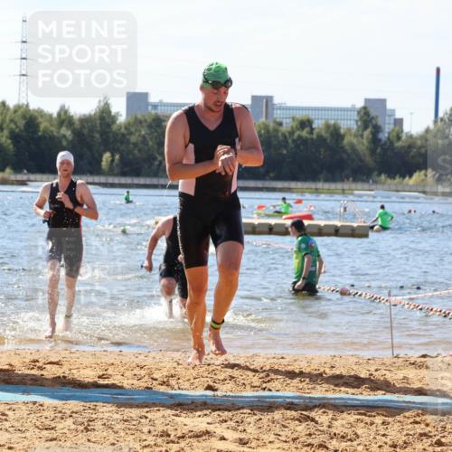 07.09.2025 - 19. Norderstedt Triathlon Luisa Fischer http://msf.ph/oto/8760618 07.09.2025 12:07:10 Schwimmen 188, 283, 288, 308, 783, 814 meine-sportfotos.de