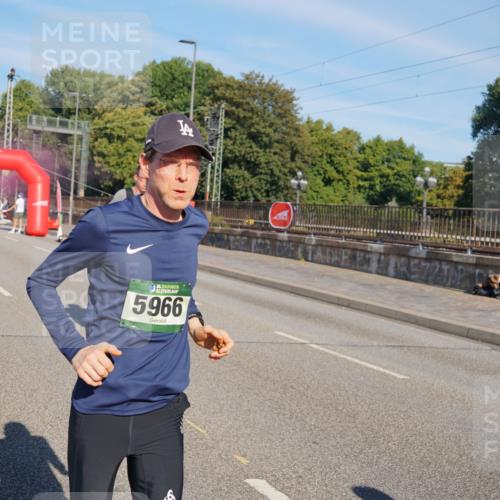 07.09.2025 - BARMER Alsterlauf Yannick Fuchs http://msf.ph/oto/8760622 07.09.2025 09:40:14 Laufen 36, 5966, 8 meine-sportfotos.de
