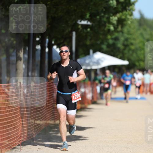 07.09.2025 - 19. Norderstedt Triathlon Michael Strokosch http://msf.ph/oto/8760631 07.09.2025 12:53:34 Laufen 1260, 1280 meine-sportfotos.de