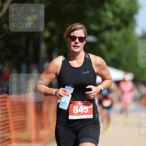 07.09.2025 - 19. Norderstedt Triathlon Michael Strokosch http://msf.ph/oto/8760637 07.09.2025 12:07:16 Laufen 821, 845 meine-sportfotos.de