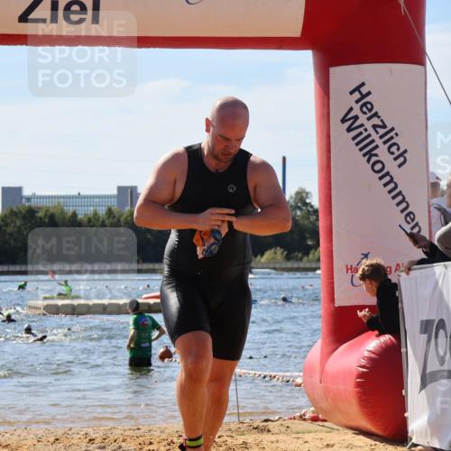 07.09.2025 - 19. Norderstedt Triathlon Luisa Fischer http://msf.ph/oto/8760661 07.09.2025 12:07:15 Schwimmen 188, 288, 308, 783, 814 meine-sportfotos.de