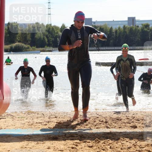 07.09.2025 - 19. Norderstedt Triathlon Luisa Fischer http://msf.ph/oto/8760676 07.09.2025 14:17:25 Schwimmen 440, 441, 447, 455, 473, 1491, 1496 meine-sportfotos.de