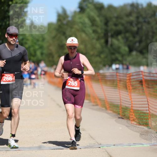 07.09.2025 - 19. Norderstedt Triathlon Michael Strokosch http://msf.ph/oto/8760702 07.09.2025 13:16:27 Laufen 265, 266, 1238 meine-sportfotos.de