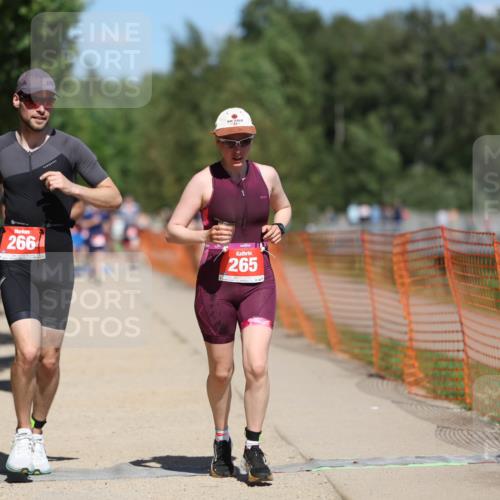 07.09.2025 - 19. Norderstedt Triathlon Michael Strokosch http://msf.ph/oto/8760714 07.09.2025 13:16:27 Laufen 265, 266, 1238 meine-sportfotos.de
